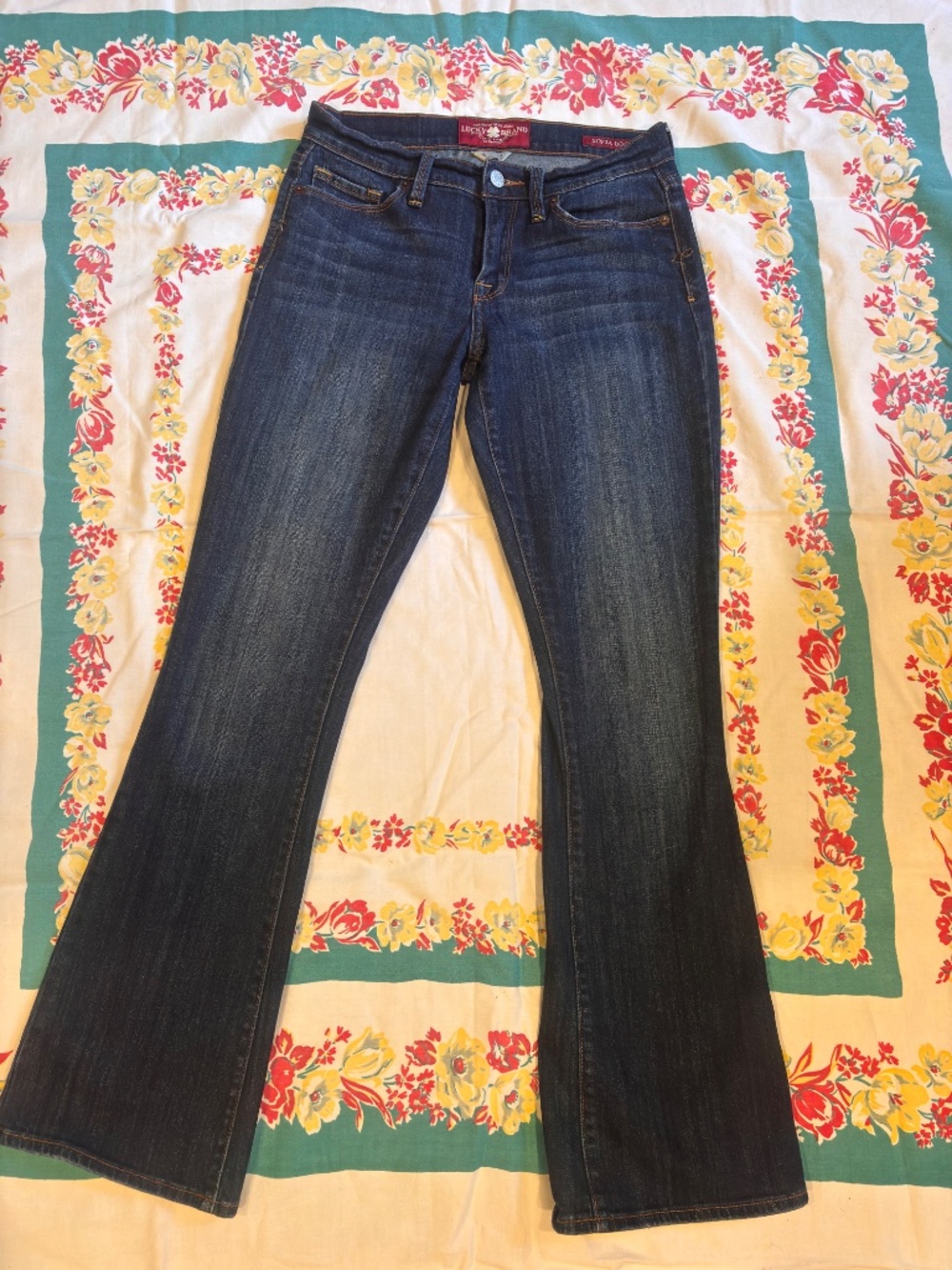 Jeans - Picture 2 of 11